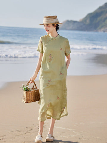 Gemma Dazzling Embroidery Qipao Cheongsam